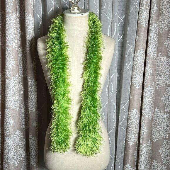 EUC Hand Knit Eyelash Yarn Scarf - Picture 1 of 3